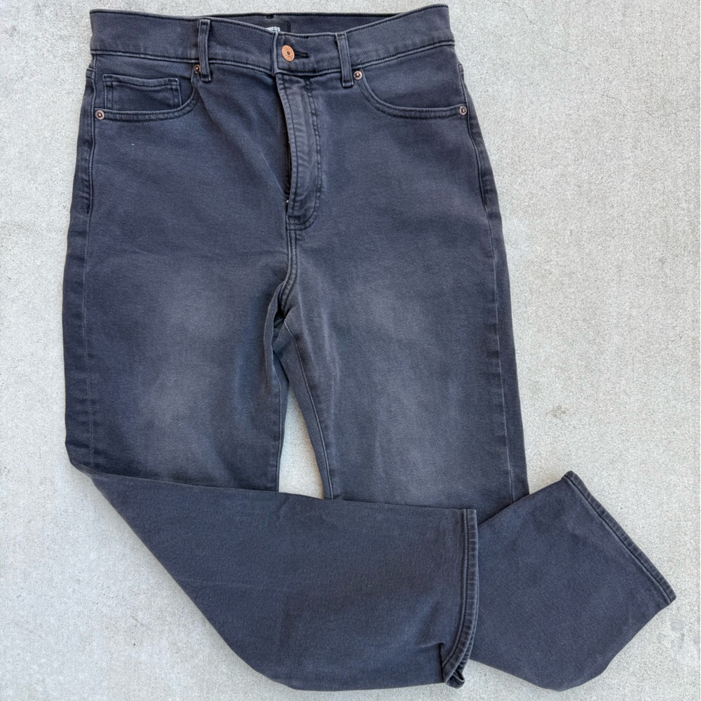 Express Women’s Super High Rise Straight Jeans (Size 10S)